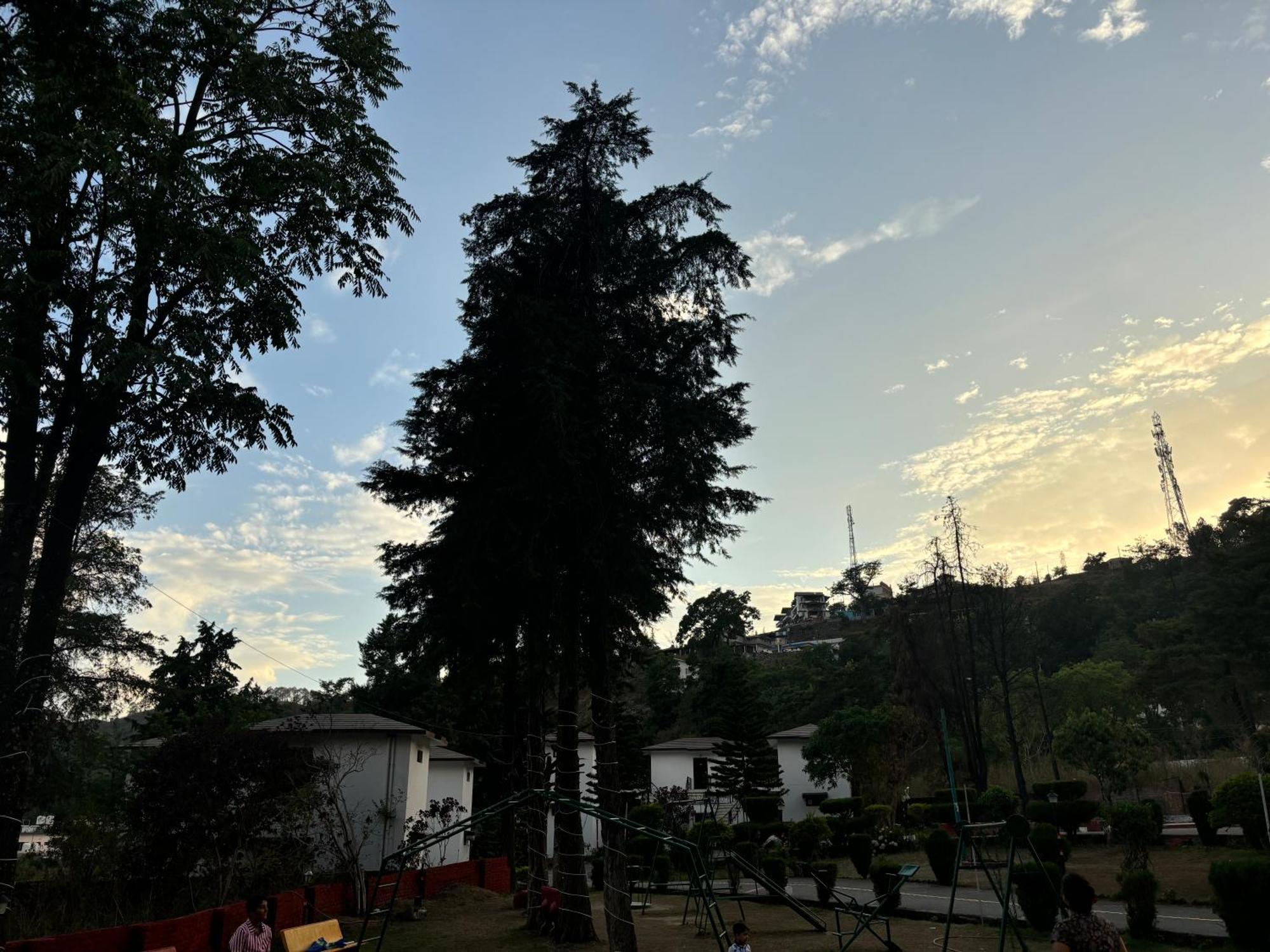 Shikha Resort Ewentbliz Bhīm Tāl Zewnętrze zdjęcie