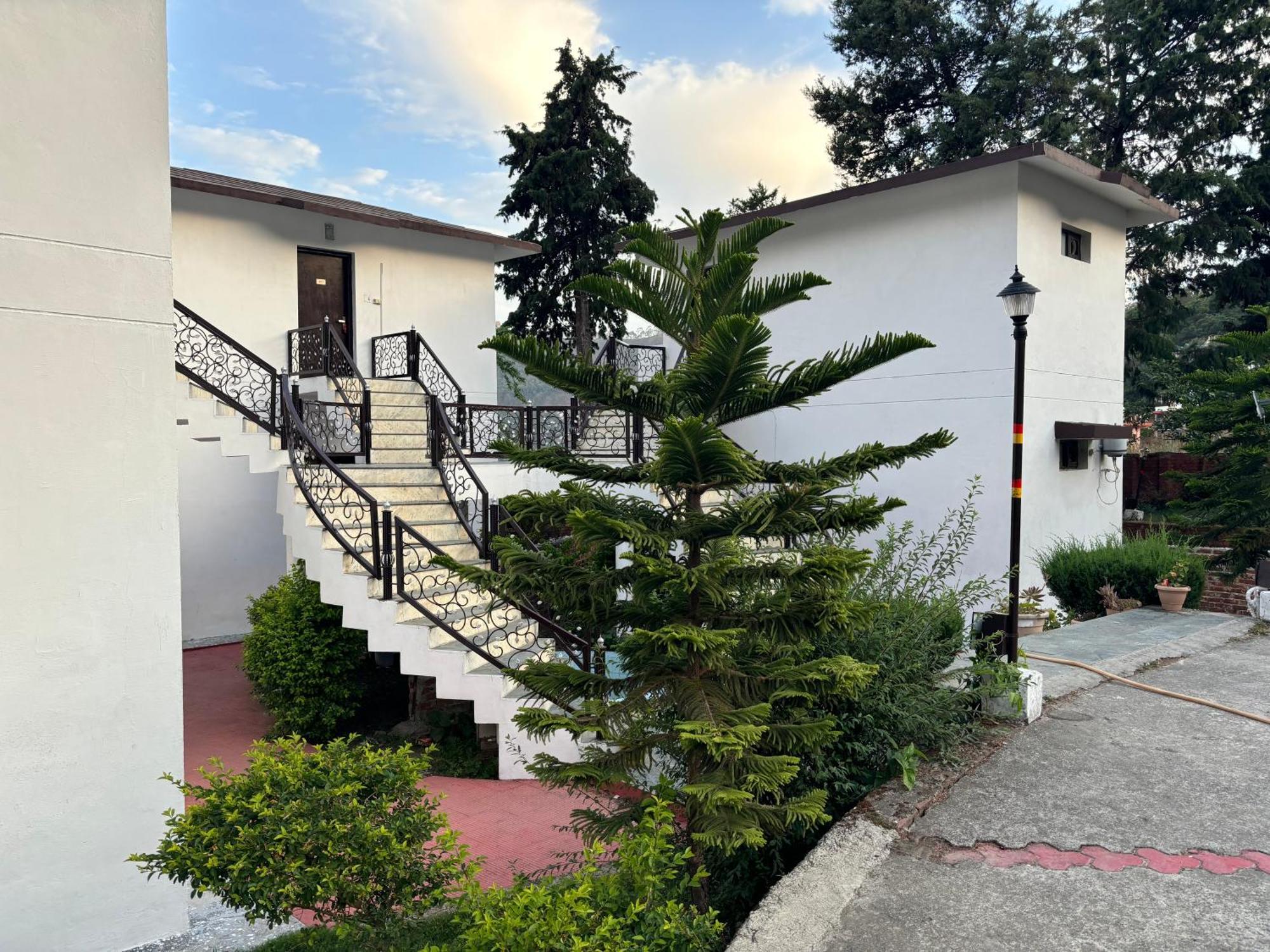Shikha Resort Ewentbliz Bhīm Tāl Zewnętrze zdjęcie